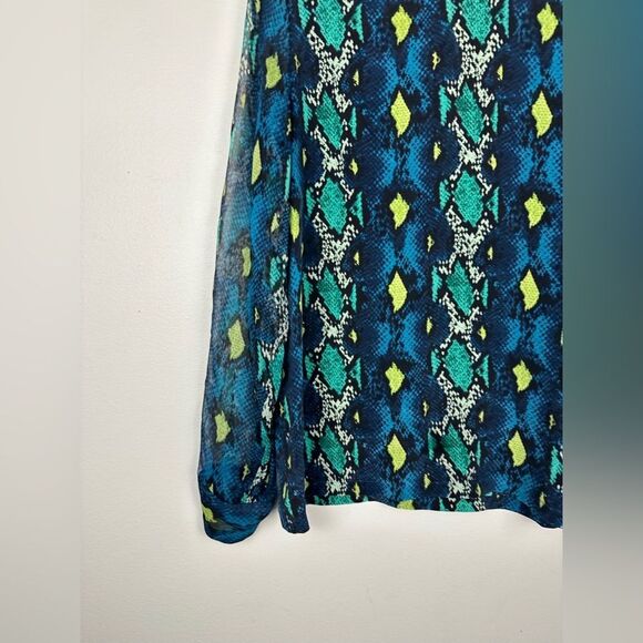 Equipment Femme Blue Multicolor 100% Silk Snake Print Blouse Top Women’s Sz M - Picture 6 of 7